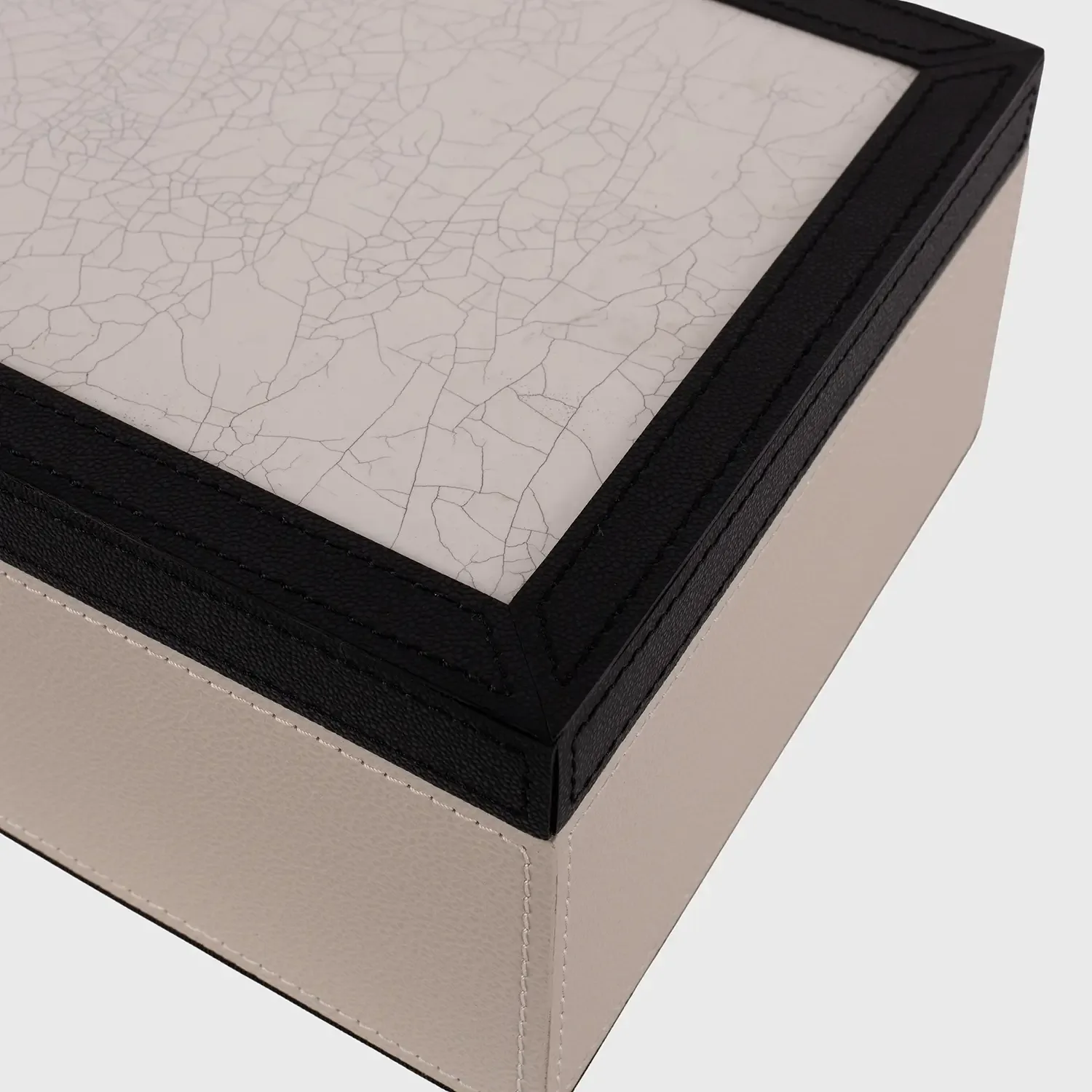 Arno Box Pumice Leather with Thunder Gesso Effect Lid, 30×21×12 cm