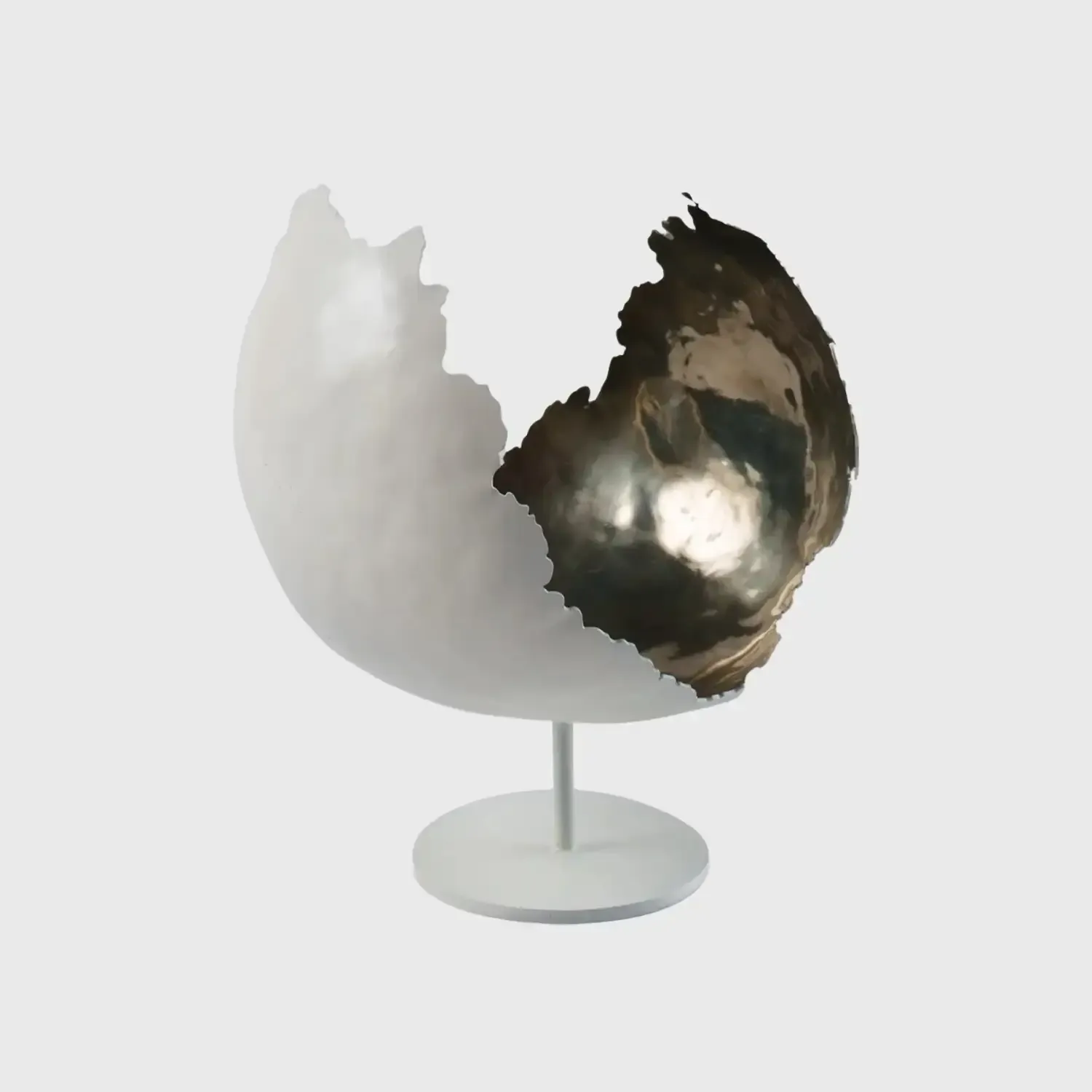 Broken Steel Silver White, 19×18×25 cm
