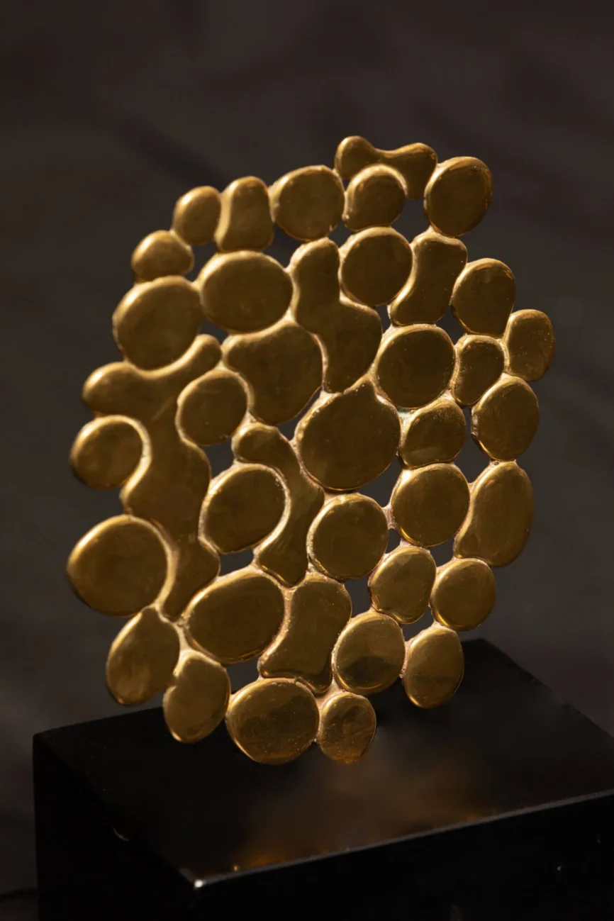 Bronze Air Sculpture, 15×12×32 cm