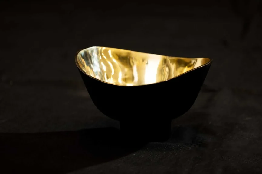 Bronze Curve Bowl — bronze sculpture