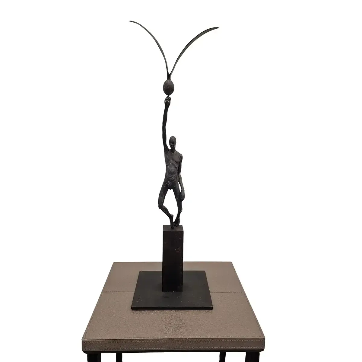 Bronze Man With Bird, Bronze Nera finish