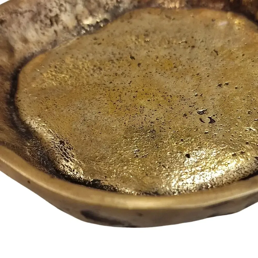 Bronze Vessel Medium — bronze sculpture