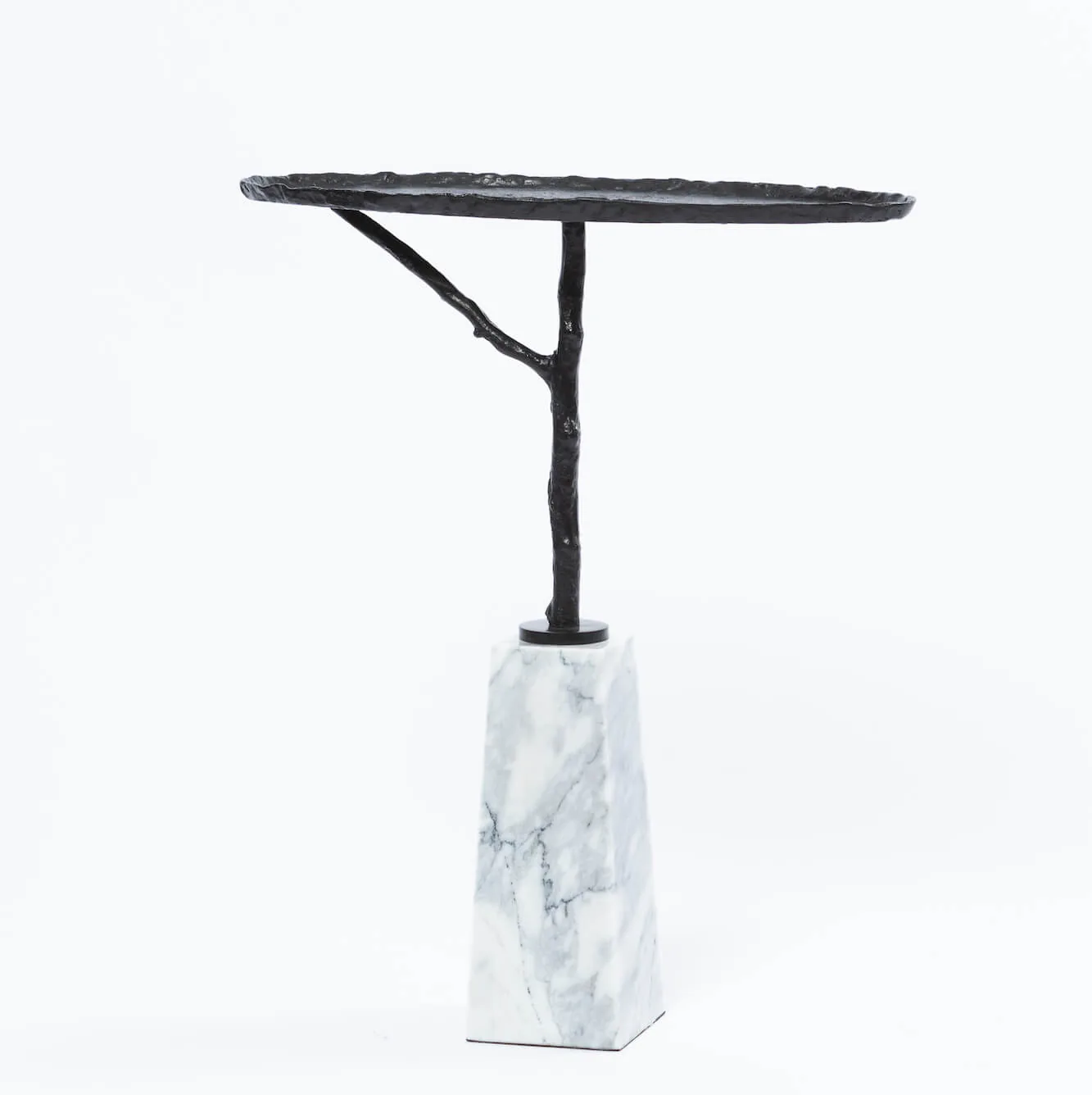 Cocktail Table O Bronze Nera And Marble — Blending masculine glamour with an elegant, organic simplicity, this table's…