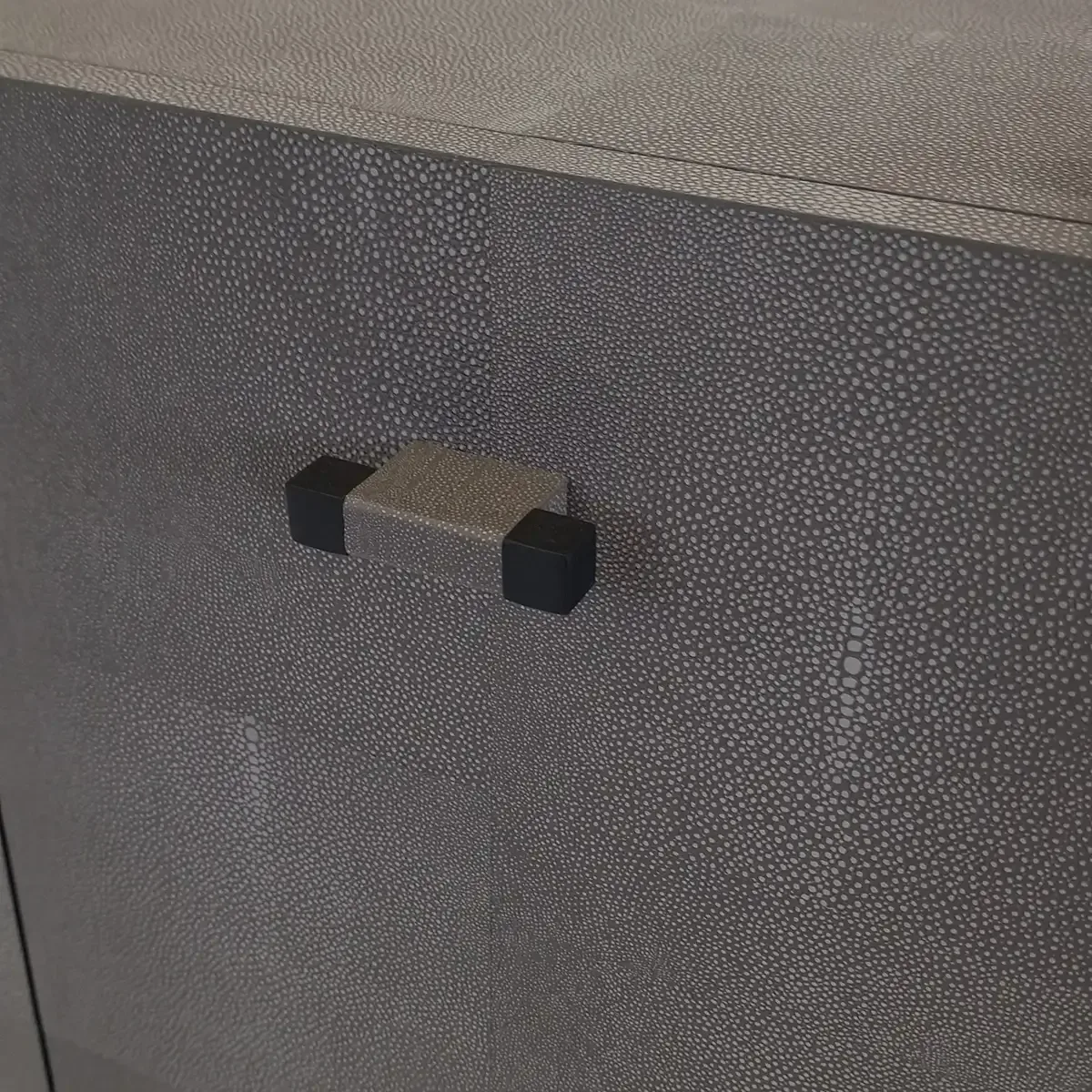 Linea Nera Cabinet Grey Shagreen Leather, 186×40×76 cm