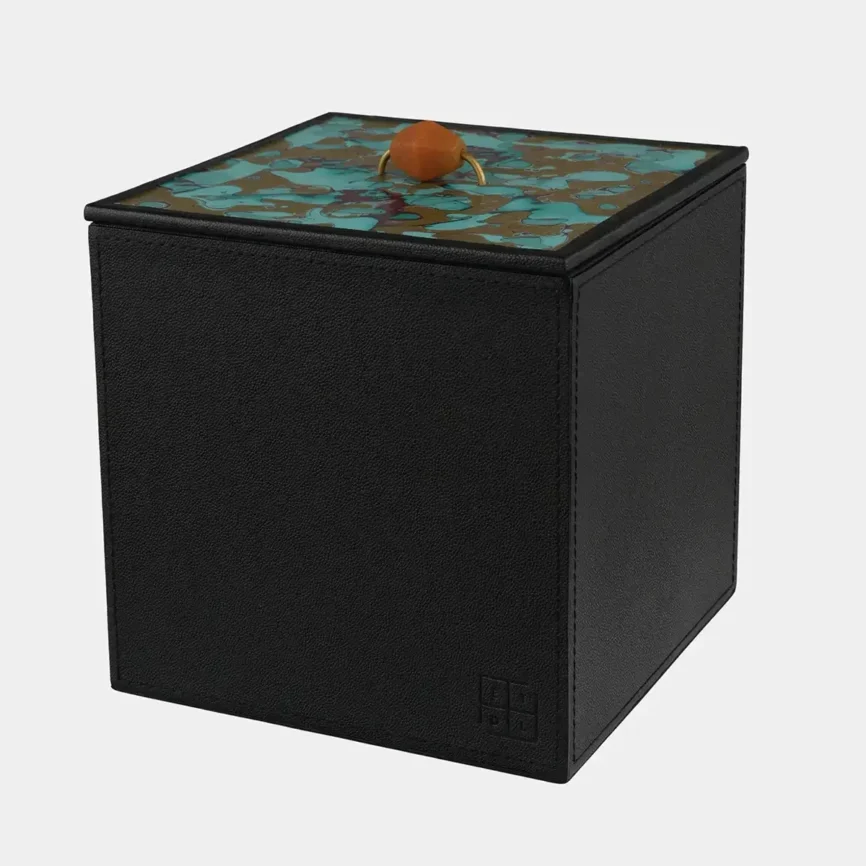 Pagoda Amber Leather box, 20×20×20 cm