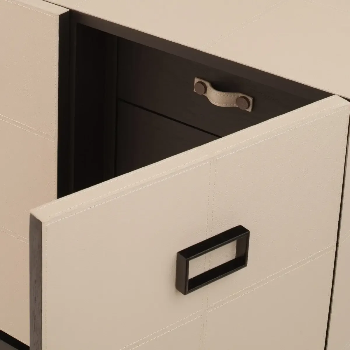 Paragon Cabinet 4 Door Pumice Leather, 170×45×81 cm