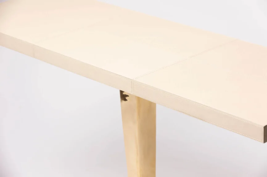Root Console Bronze Lucido, Pumice Leather finish