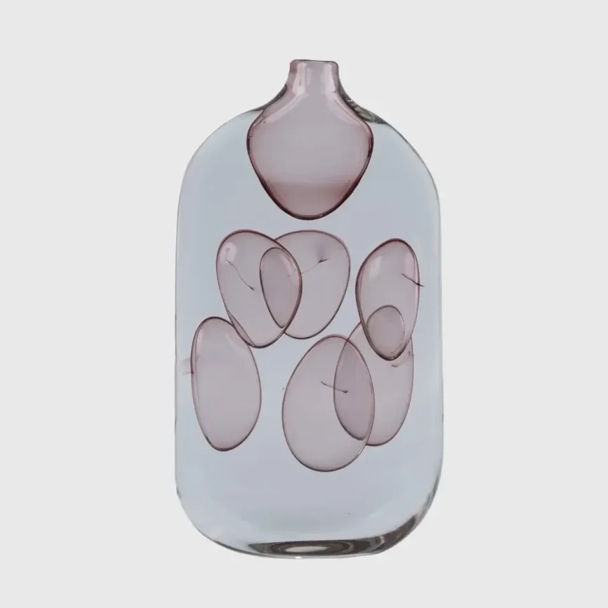 Studio Art Glass MAY32159 — This exquisite decorative glass piece features a unique, sculptural form, expertly handcrafted…